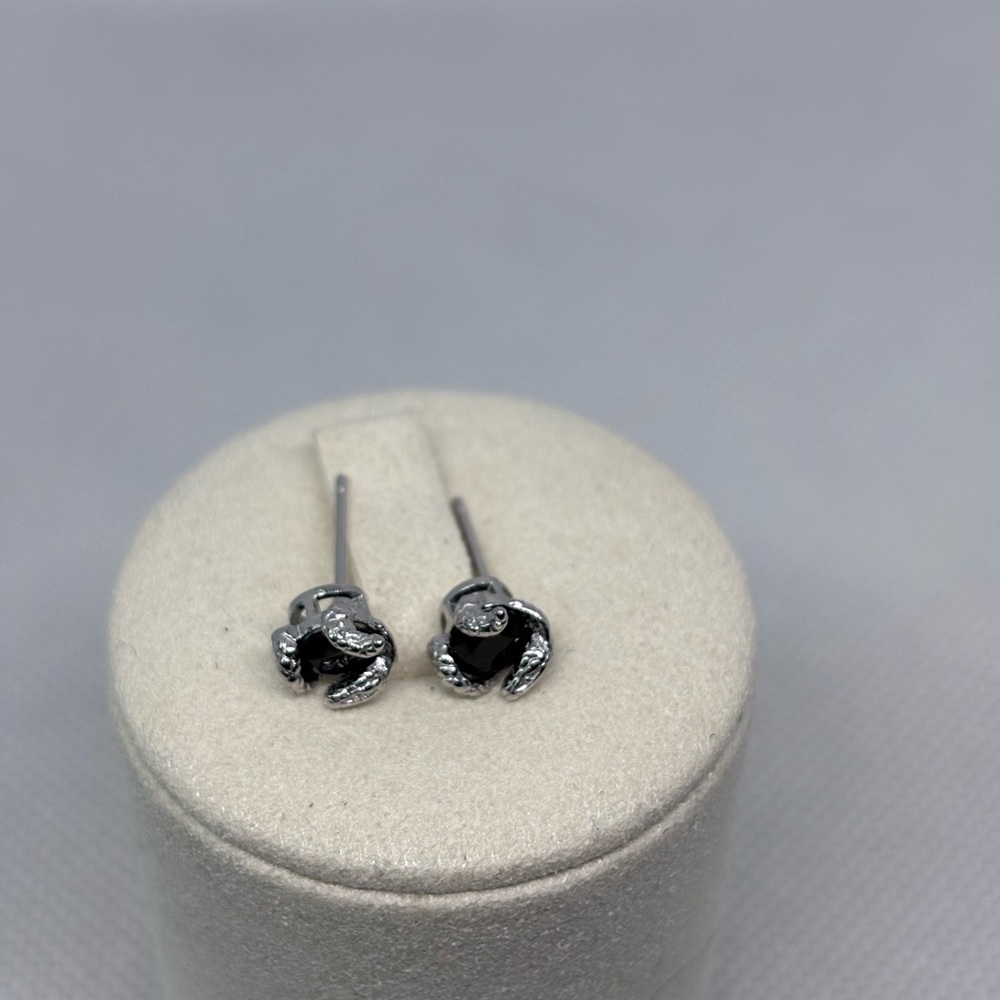 Sterling Silver black spaniel snake earrings